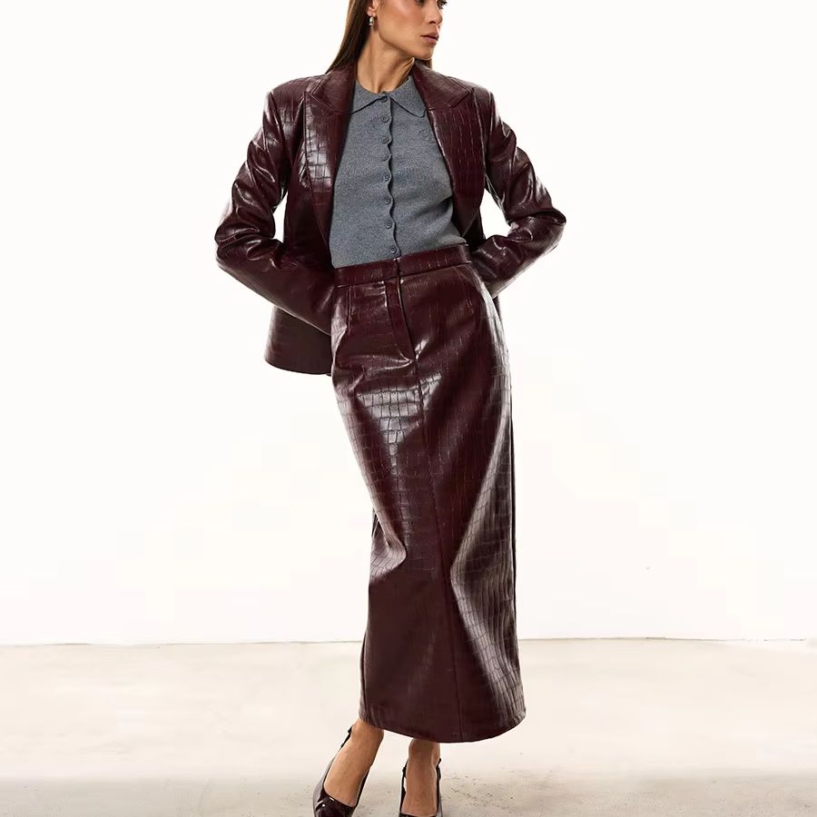 Pencil Skirt Midi - طقم نسائي من قطعتين من جلد