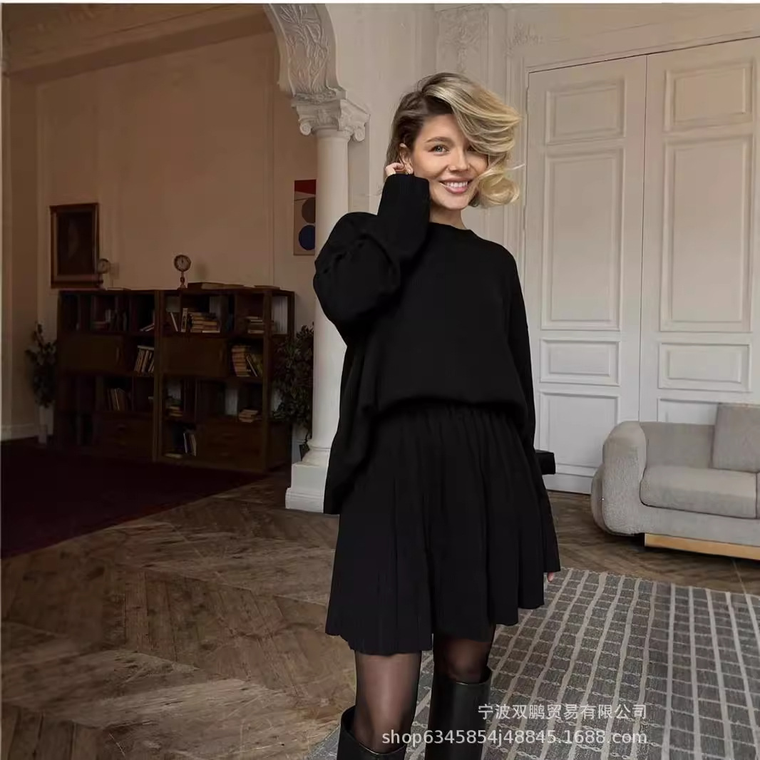 الخريف بلون سترة ذات عنق دائرى - مراجعة Pencil Skirt Midi وسعره